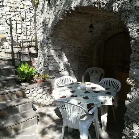 Via Folino Cabiana